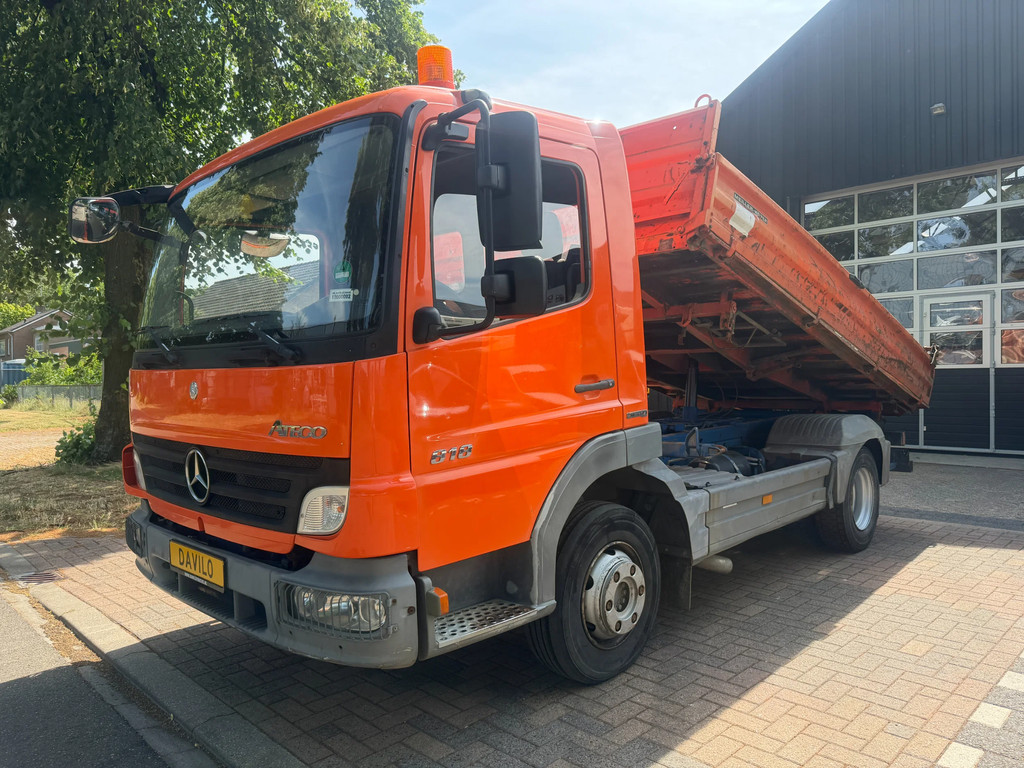 Mercedes-Benz Atego 818 3way tipper - Euro 4 - Manual gearbox - 2 trailer coupling 54792596-0.jpg | Davilo Trucks 