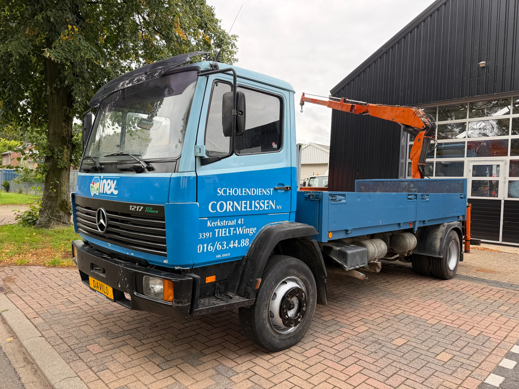 Mercedes-Benz  1317 1217 LK HIAB 100 10tm Crane | Manual | Flatbed | PTO | 4x2 55623745-0.jpg | Davilo Trucks 
