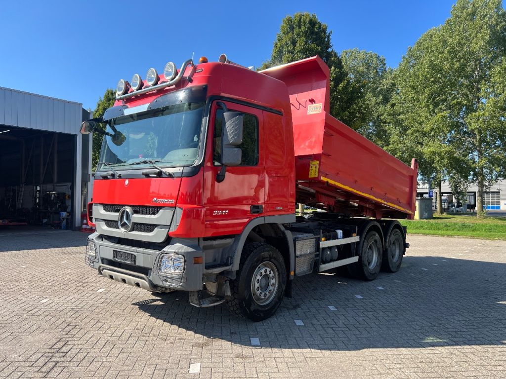 Mercedes-Benz Actros 3341 kipper - 6x4 Blatt - Schaltgetriebe - TÜV 10-09-2024 - Euro 5 52638380-0.jpg | Davilo Trucks 