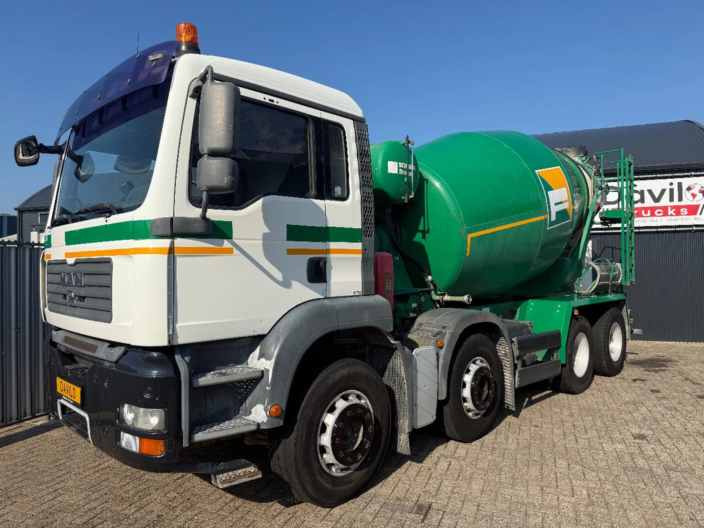 MAN TGA 32-400 - Concrete truck - Perfect condition 9 cm³ - Manual gearbox 52638475-0.jpg | Davilo Trucks 
