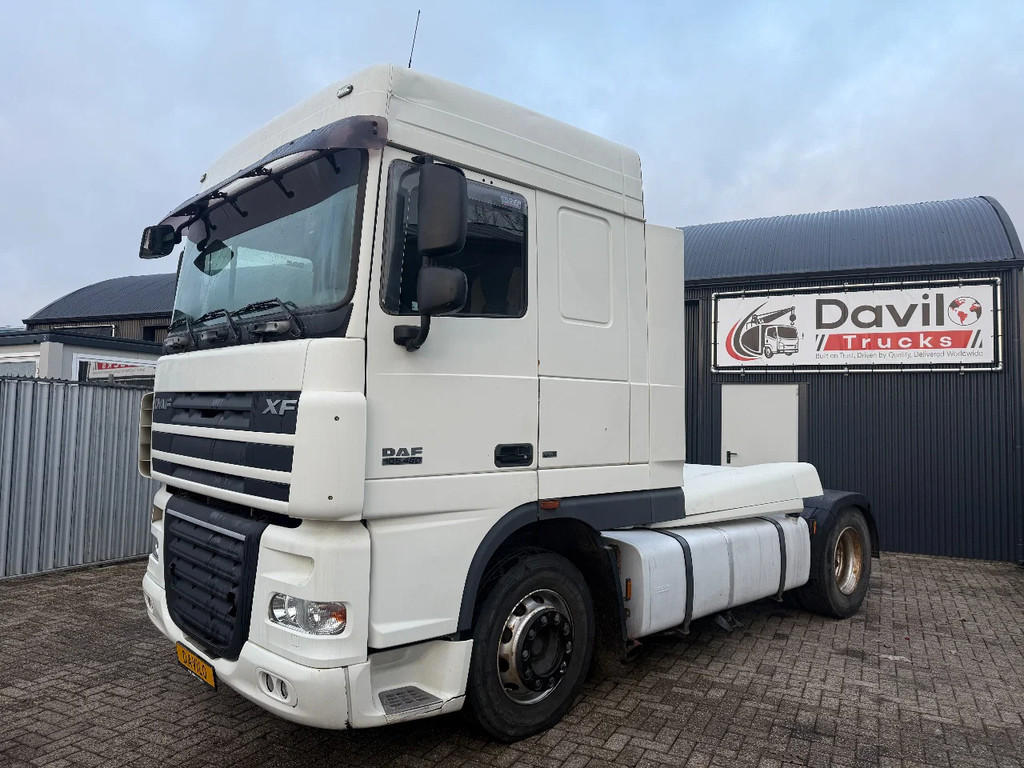 DAF  XF 105.460 Manual gearbox - Spoilers - Airco - good condition 52638485-0.jpg | Davilo Trucks 