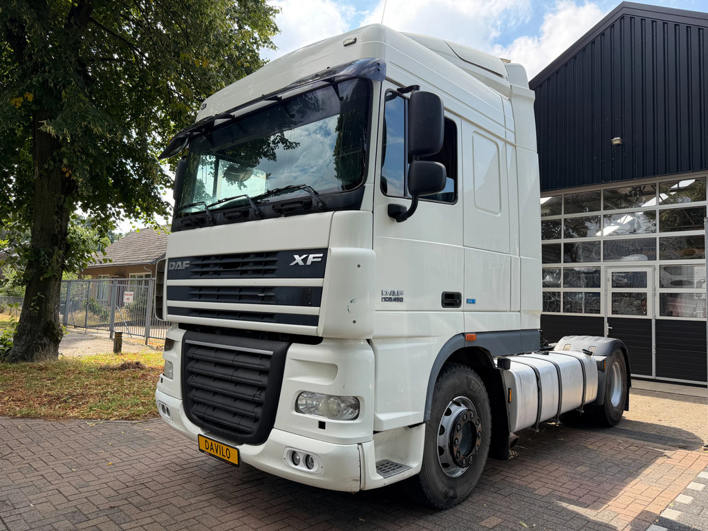 DAF  XF 105.460 ATE | Manual gearbox | low km | Space Cab 56222221-0.jpg | Davilo Trucks 
